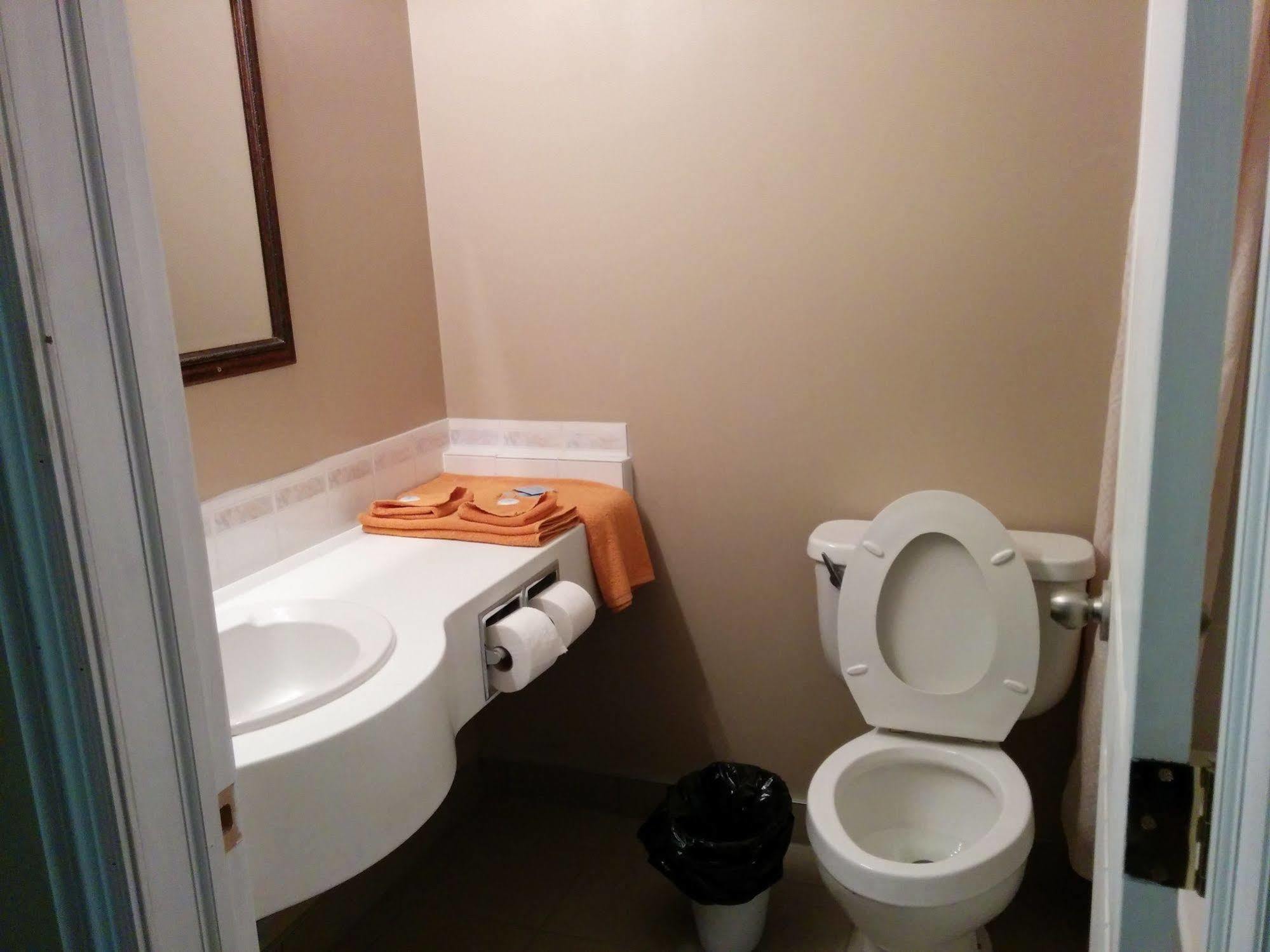 Bonnyville Hotel Luaran gambar